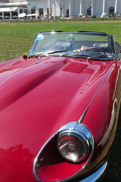 Red Jaguar Type Roadster Roku 1969 Během Setkání Oldtimer 2023 — Stock fotografie