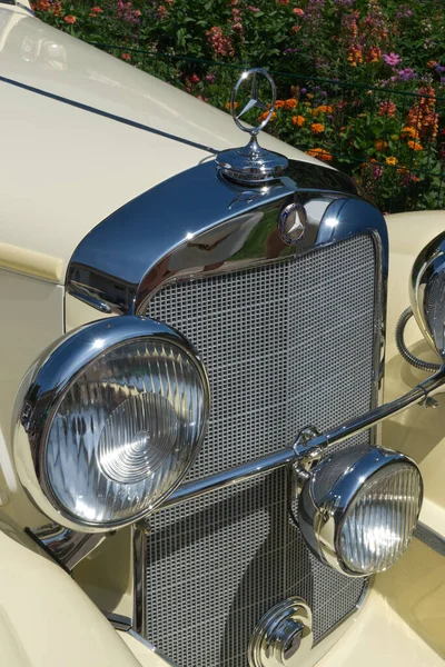 Detailní Záběr Mercedes Benz290 Cabriolet Roku1935 Pohled Symbol Hvězdného Loga — Stock fotografie