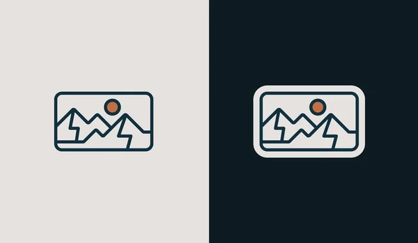 Emblemas Viagem Montanha Acampar Emblemas Aventura Livre Emblemas Patches Logotipo — Vetor de Stock