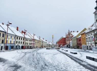 Maribor 'da kar. Slovenya. Kış mevsiminde ana meydan