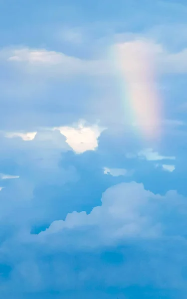 Belo Arco Íris Colorido Nas Nuvens Céu Azul Puerto Escondido — Fotografia de Stock
