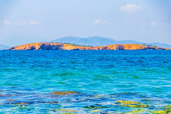 Hermosa Playa Bahía Kavouri Con Agua Azul Turquesa Naturaleza Voula — Foto de Stock