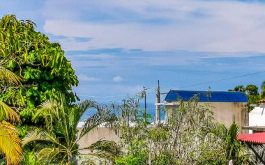 Puerto Escondido ve Zicatela Oaxaca Meksika 'nın güzel manzara manzarası.