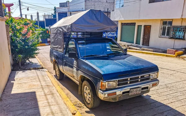 Různé Mexické Pickup Nákladní Automobily 4X4 Terénní Vozidla Puerto Escondido — Stock fotografie