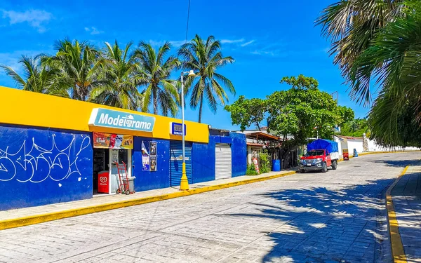 Avenida Del Morro市Escondido港和Zicatela Oaxaca墨西哥旅游街的美丽风景全景 — 图库照片