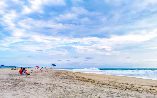 Пляжі Пуерто Ескондідо Оахаці Мексика Величезні Серфінгістські Хвилі — стокове фото