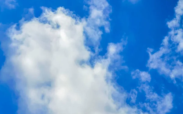 Cielo Azul Con Hermosas Formaciones Nubes Día Soleado Tulum Quintana — Foto de Stock