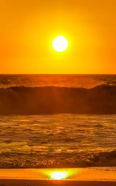 Hermosa Puesta Sol Colorida Dorada Amarillo Anaranjado Rojo Playa Gran — Foto de Stock