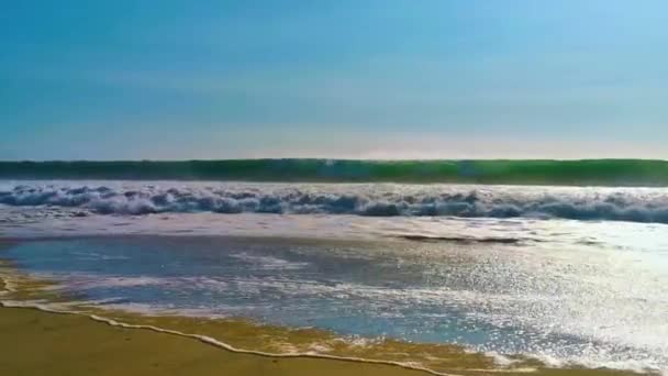 Εξαιρετικά Τεράστια Κύματα Σέρφερ Στην Παραλία Στο Zicatela Puerto Escondido — Αρχείο Βίντεο