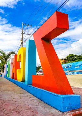 Puerto Escondido Meksika 12. Ekim 2022 Renkli Zicatela Puerto Escondido. Zicatela Puerto Escondido Oaxaca plajındaki işaret sembolü..