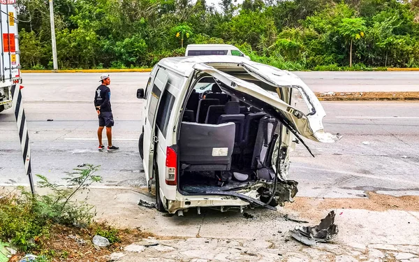 Crass Peligroso Accidente Furgoneta Turística Playa Del Carmen Quintana Roo —  Fotos de Stock