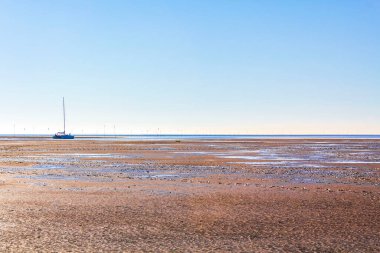 Dorum Wurster Kuzey Denizi kıyısı Wursten Cuxhaven Aşağı Saksonya Almanya 'sında güzel deniz çamurlu düzlükleri ve gelgit düzlükleri..