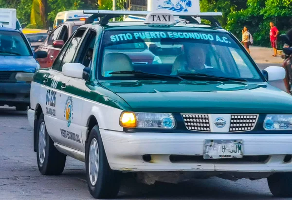 Puerto Escondido Zicatela Oaxaca Meksika Mavi Turkuaz Bir Taksi — Stok fotoğraf