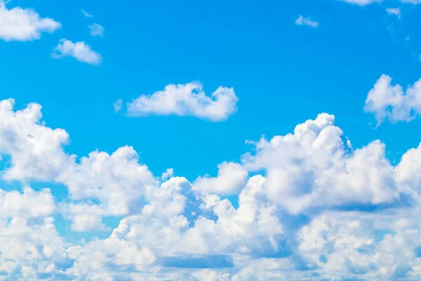 Cielo Azul Con Hermosas Formaciones Nubes Día Soleado Playa Del — Foto de Stock