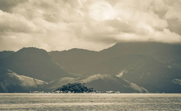 Oude Zwart Wit Foto Van Tropische Eilanden Bij Ilha Grande — Stockfoto