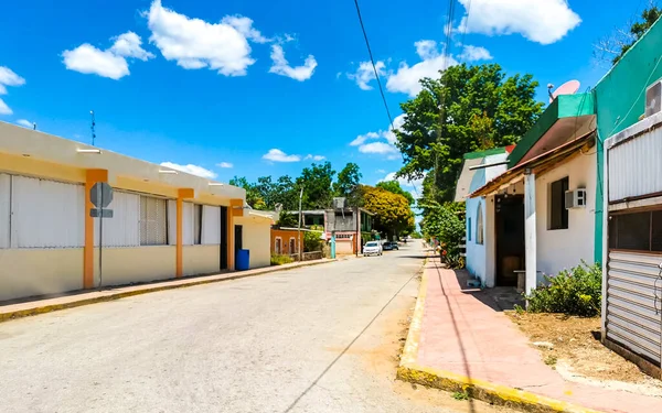 金塔纳罗奥州Kantunilkin Lazaro Cardenas的一个小村庄 街道上有教堂和公共场所 — 图库照片