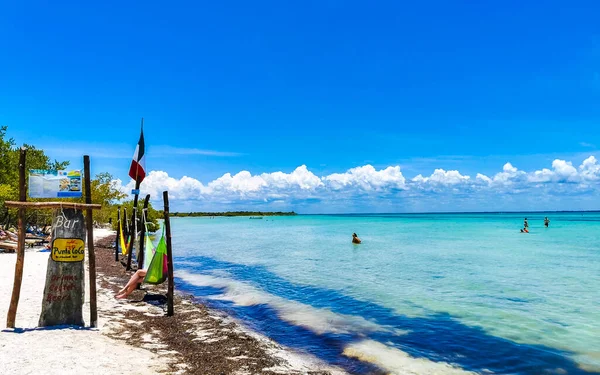 Holbox Quintana Roo墨西哥2022年5月金塔纳罗奥州美丽的荷包尔斯岛蓬塔科科湖沙洲和海浪碧水蓝天海滩全景 — 图库照片