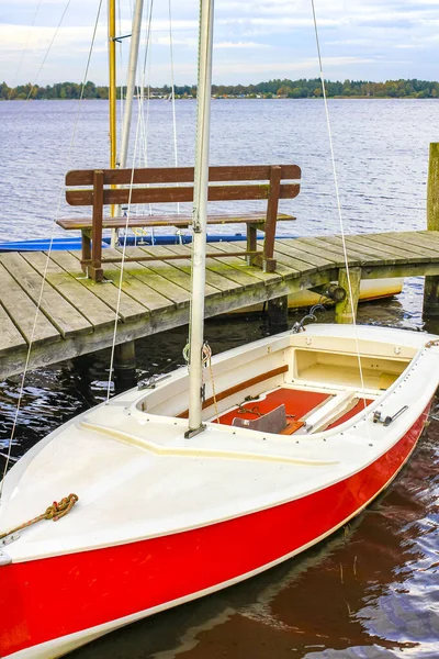 Старые Красивые Лодки Парусники Пристани Озера Флойнер Фландрии — стоковое фото