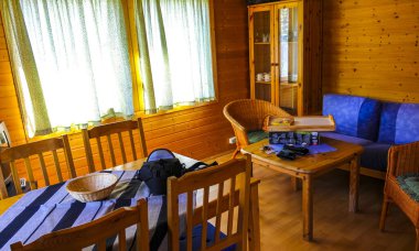 Hemmoor Hechthausen Cuxhaven Aşağı Saksonya Almanya 'sında bir tatil ahşap kulübesinde tatil ve iç tasarım..