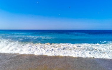 Zicatela Puerto Escondido Oaxaca 'da büyük sörfçü dalgaları..