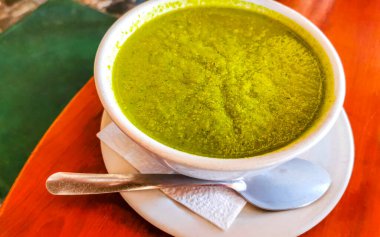 Zicatela Puerto Escondido Oaxaca 'da yeşil sebze kremalı çorba..