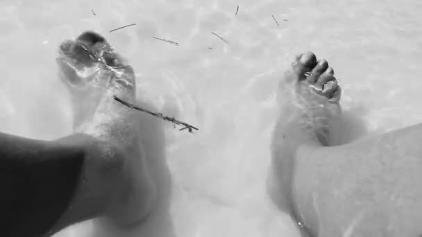 Ноги Чистій Бірюзовій Воді Острові Ісла Хольбокс Кінтана Роо Мексика — стокове відео