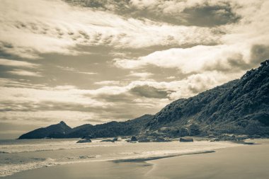 Muhteşem Praia de Lopes Mendes plajı Angra dos Reis Rio de Janeiro Brezilya 'daki büyük tropikal ada Ilha Grande.