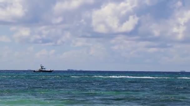 Lodní Jachta Loď Trajektové Molo Přístav Tropické Mexické Pláži Panorama — Stock video