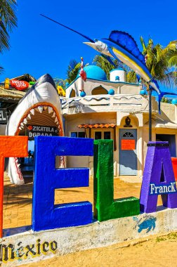 Puerto Escondido Meksika 23. Ocak 2023 Renkli Zicatela Puerto Escondido işareti Zicatela Puerto Escondido Oaxaca 'da plajda..