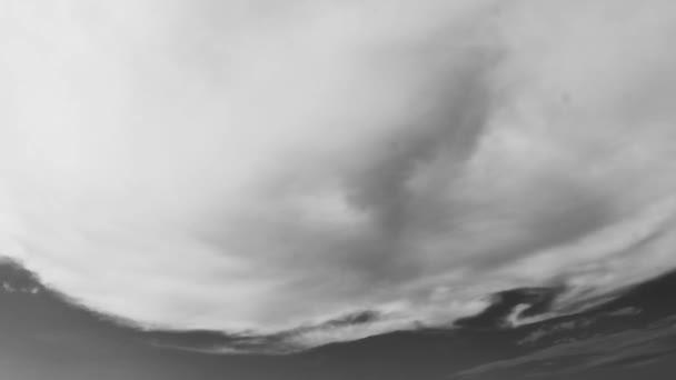 Чорне Небо Хімічними Купчастими Хмарами Хімічні Хвилі Небі Хімічні Траси — стокове відео