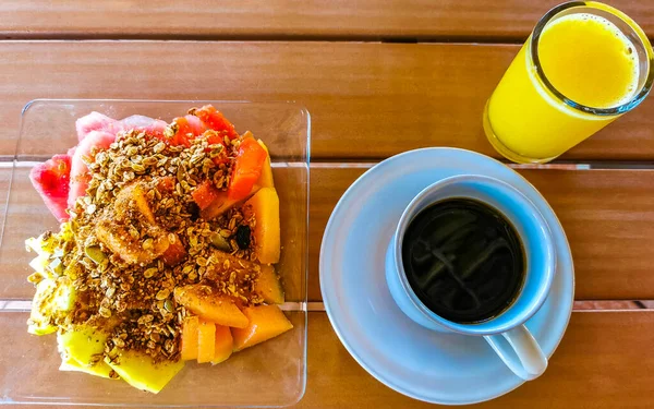 Πρωινό Στο Εστιατόριο Φρούτα Βρώμη Χυμό Πορτοκαλιού Και Καφέ Στο — Φωτογραφία Αρχείου