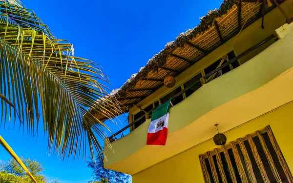 Hotéis Resorts Edifícios Paraíso Entre Palmeiras Zicatela Puerto Escondido Oaxaca — Fotografia de Stock