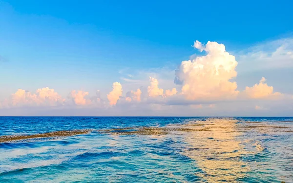 Hermosa Puesta Sol Por Noche Playa Caribeña Mar Costa Con — Foto de Stock