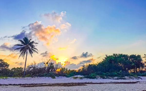 Krásný Západ Slunce Večer Karibské Pláži Moře Pobřeží Tyrkysově Modrou — Stock fotografie