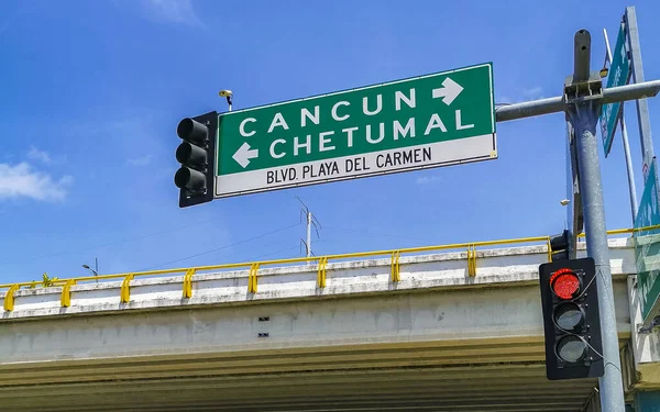 stock image Playa del Carmen Quintana Roo Mexico 12. July 2021 Turquoise green road and traffic signs in Playa del Carmen Quintana Roo Mexico.