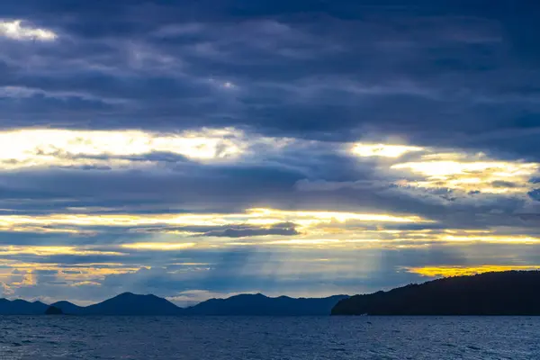 Prachtige Kleurrijke Gouden Zonsondergang Tropische Paradijs Panorama Uitzicht Turquoise Water — Stockfoto