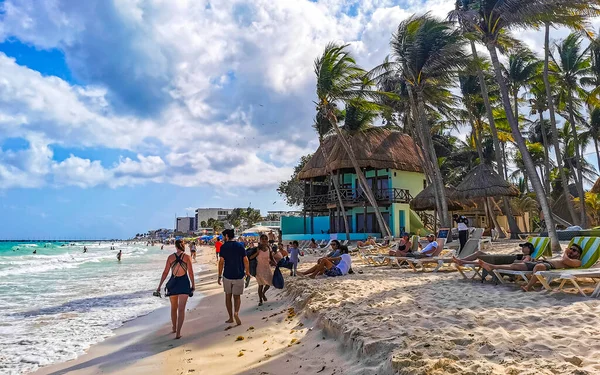 Playa Del Carmen Quintana Roo墨西哥2021年4月热带墨西哥墨西哥湾海滨风景全景 绿松石蓝水清澈 是墨西哥普莱亚德尔卡门酒店和棕榈树的度假胜地 — 图库照片
