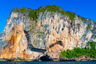 Güneydoğu Asya 'daki Ao Nang Amphoe Mueang Krabi Tayland' daki Koh Phi Leh Adası 'ndaki güzel tropik kireçtaşı adaları. Tayland Krabi Amphoe Mueang Krabi Ao Nang Koh Phi Phi Leh
