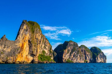 Güneydoğu Asya 'daki Ao Nang Amphoe Mueang Krabi Tayland' daki Koh Phi Leh Adası 'ndaki güzel tropik kireçtaşı adaları. Tayland Krabi Amphoe Mueang Krabi Ao Nang Koh Phi Phi Leh