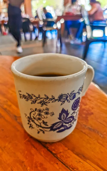 Голубой Белый Чашки Черным Кофе Деревянном Столе Cafecito Zicatela Пуэрто — стоковое фото