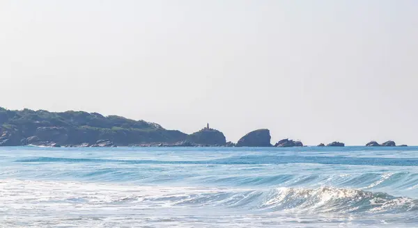 Extremely Huge Big Surfer Waves Beach Punta Zicatela Puerto Escondido — Stockfoto