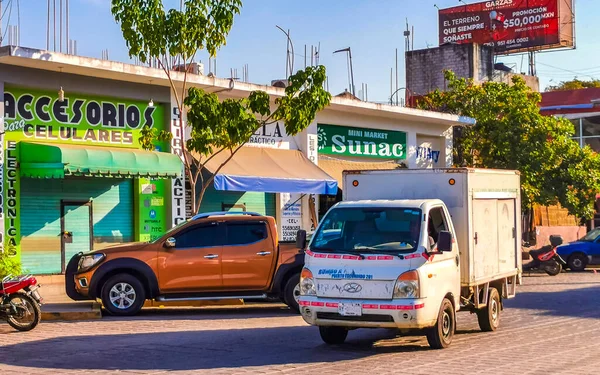 Puerto Escondo Zicatela Oaxacaメキシコ20 2023年1月様々なメキシコの配送ピックアップトラック車バン4 4プエルトエスコンディドジカテラオアハカ州のオフロード車メキシコ — ストック写真