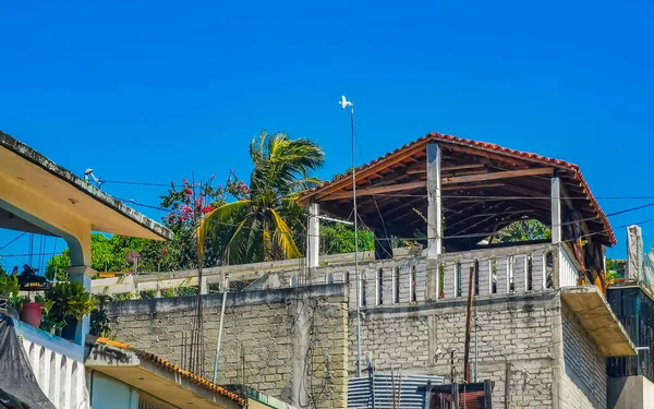 Hotéis Edifícios Casas Paraíso Tropical Entre Palmeiras Selva Natural Zicatela — Fotografia de Stock