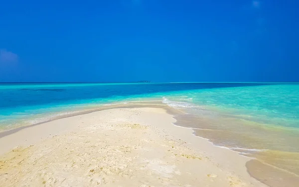 Färggradient Vid Sandbanksöarna Madivaru Och Finolhu Rasdhoo Atoll Maldiverna Atoll — Stockfoto