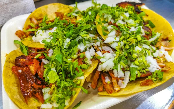 Tacos Mexicanos Con Salsa Picante Lima Piña Cebolla Centro Histórico —  Fotos de Stock