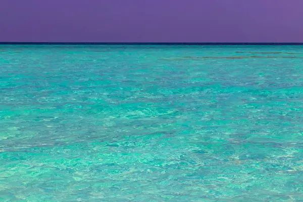 Suda Renk Değişimine Sahip Doğal Tropik Kumsal Adaları Madivaru Finolhu — Stok fotoğraf
