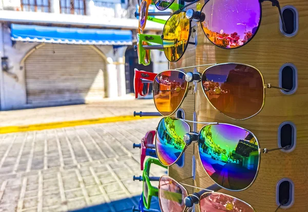 Bunte Coole Sonnenbrillen Verkaufsstand Für Touristen Zicatela Puerto Escondido Oaxaca — Stockfoto