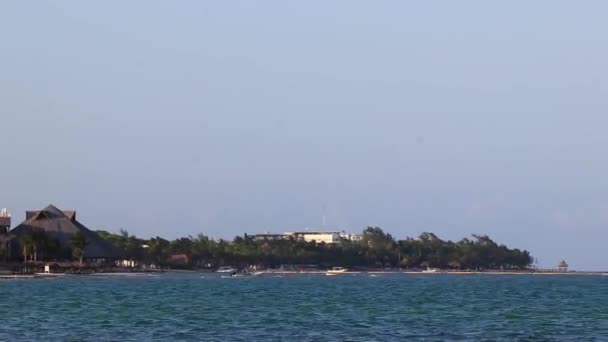 Tropisch Mexikanische Karibische Strandlandschaft Mit Türkisblauem Wasser Und Palmen Playa — Stockvideo
