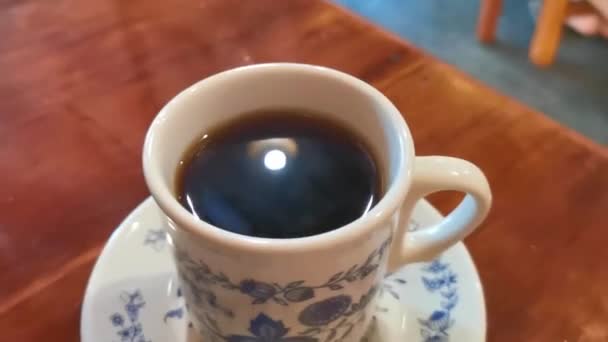 Kék Fehér Csésze Pot Fekete Kávé Americano Asztalon Cafecito Zicatela — Stock videók