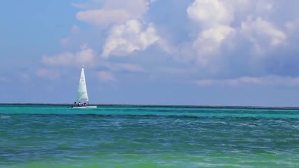 Playa Del Carmen Quintana Roo México Septiembre 2023 Velero Yate — Vídeo de stock